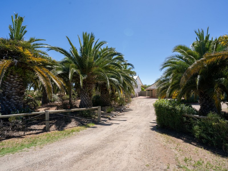 247 Lakeside Drive, Lake Boga VIC 3584