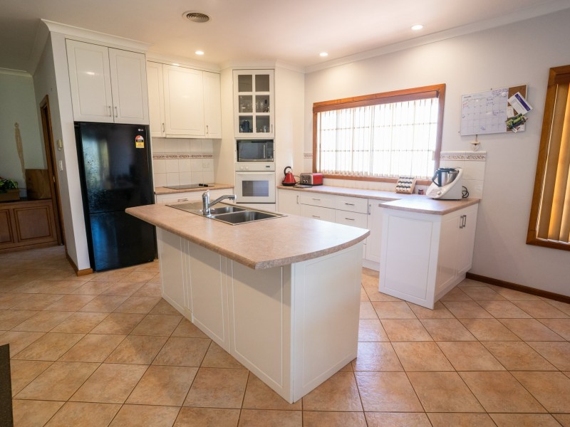 247 Lakeside Drive, Lake Boga VIC 3584