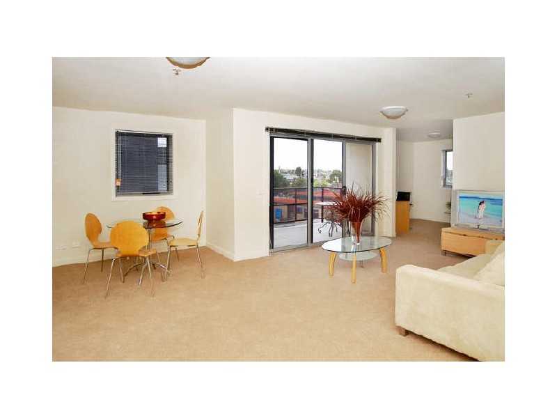 2/102 – 104 St Georges Rd, Preston VIC 3072