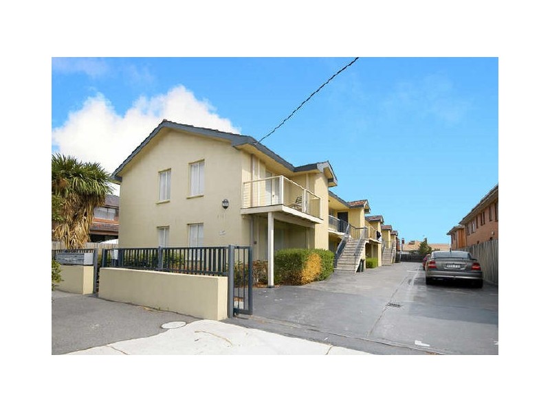4/15 Cassels Road, Brunswick VIC 3056