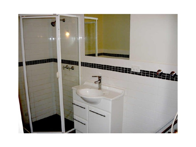 1/36 Railway Place, Fairfield VIC 3078