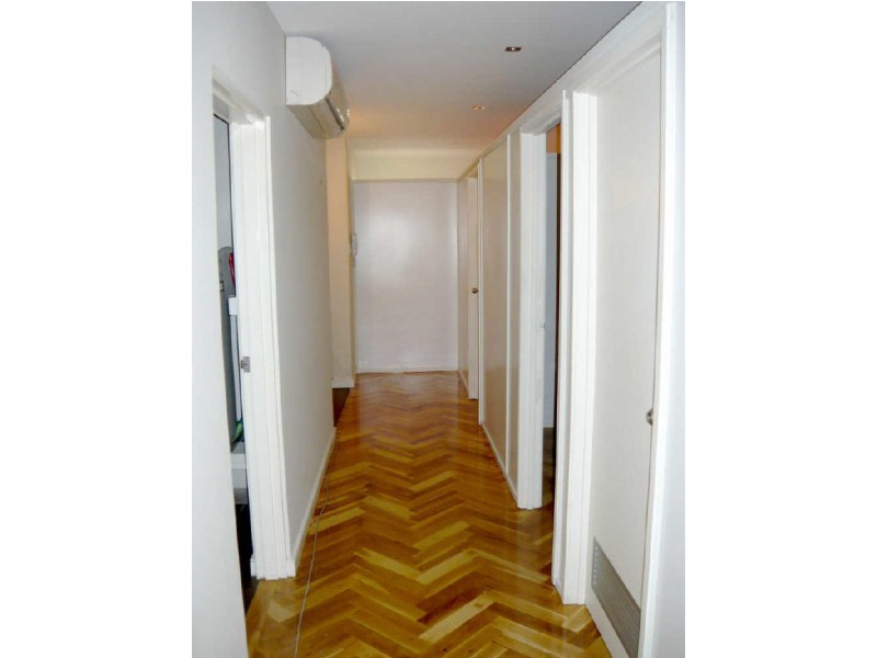 1/36 Railway Place, Fairfield VIC 3078