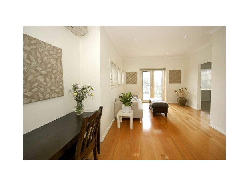 2/24 Dundas Street, Thornbury VIC 3071