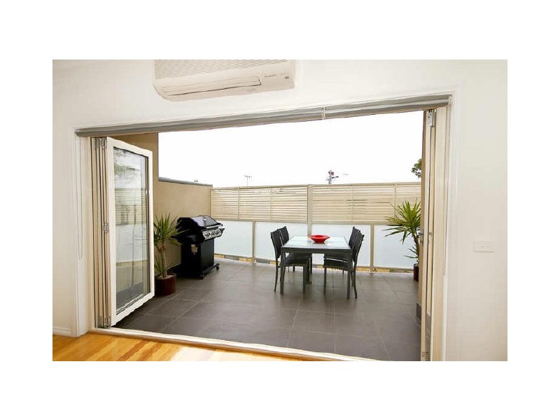 9/24 Dundas Street, Thornbury VIC 3071