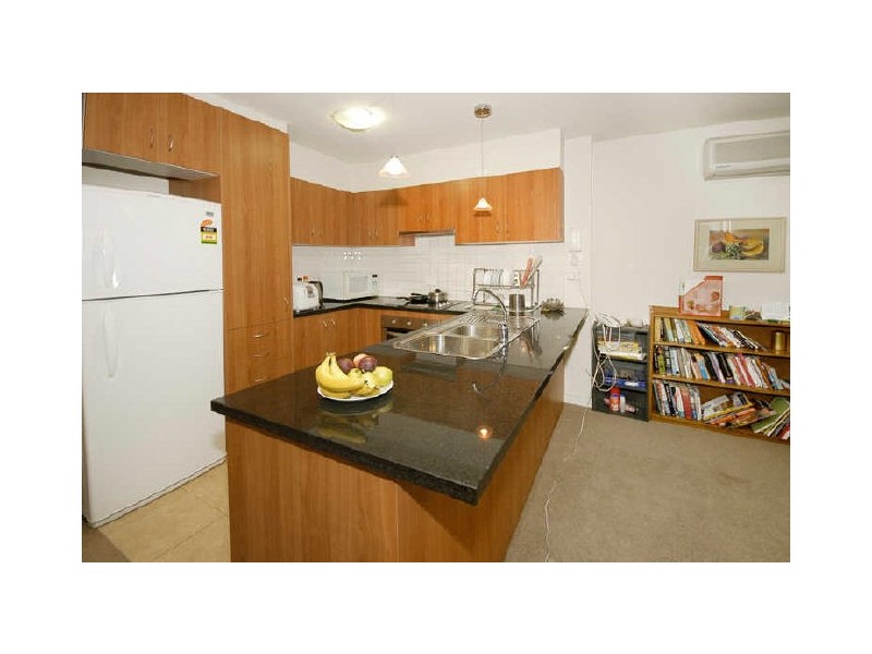 Apt13, 102 St Georges Rd, Preston VIC 3072