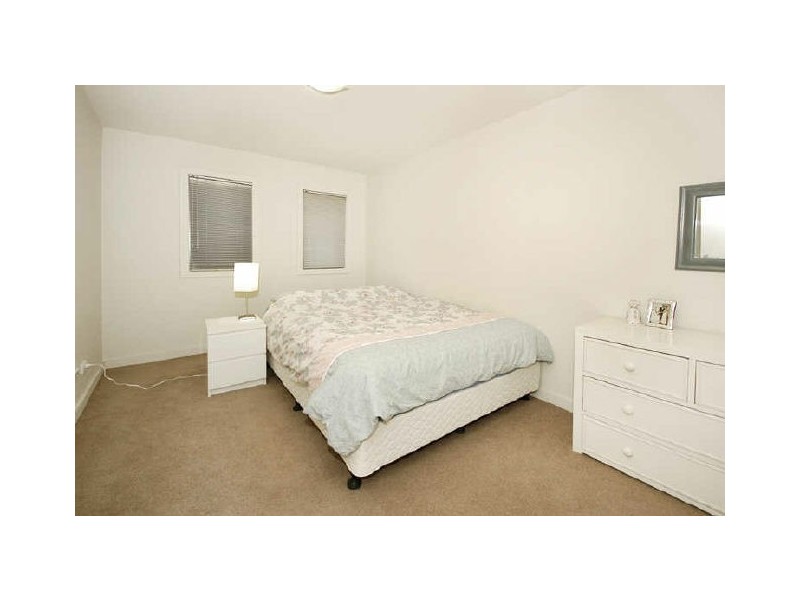 Apt13, 102 St Georges Rd, Preston VIC 3072