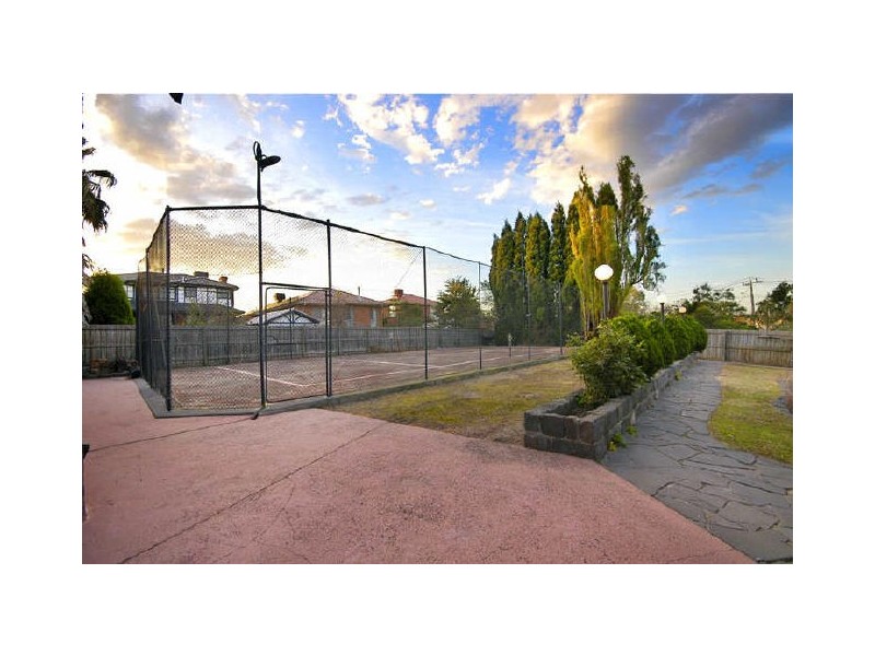 7 Monza Court, Reservoir VIC 3073
