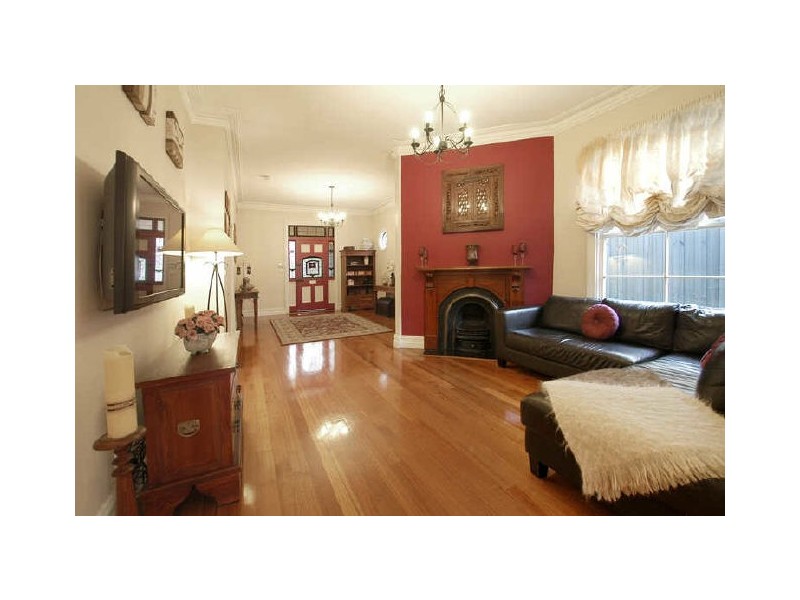 16 Phillips Street, Coburg VIC 3058