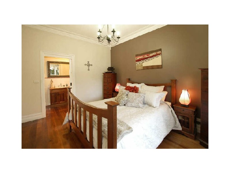 16 Phillips Street, Coburg VIC 3058