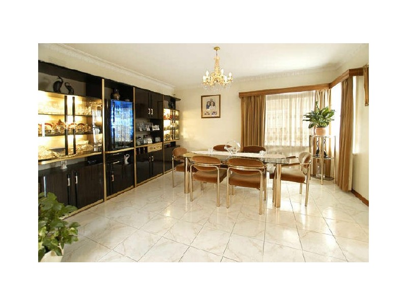 65 Middle Street, Glenroy VIC 3046