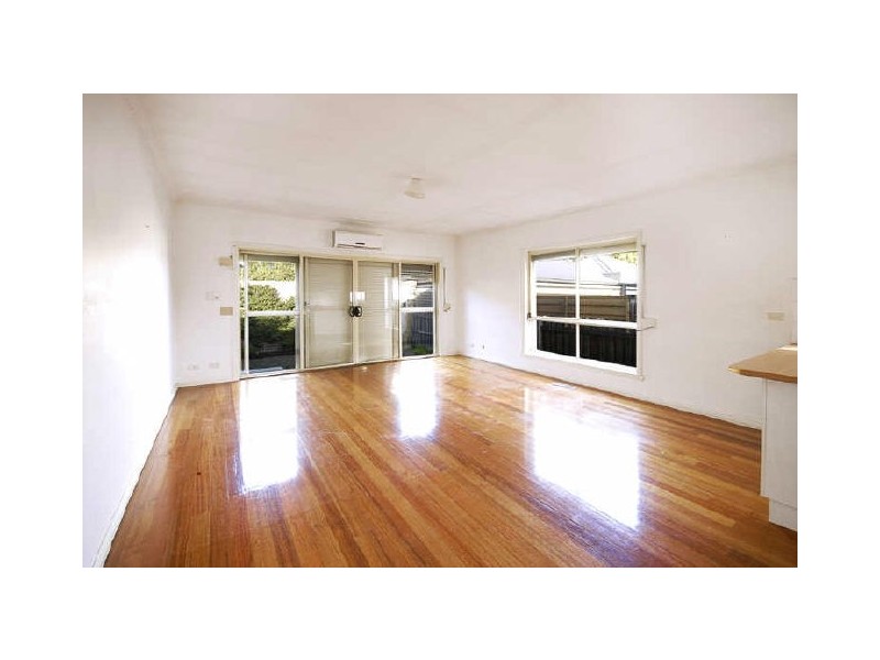 2/127 Beaconsfield Parade, Northcote VIC 3070