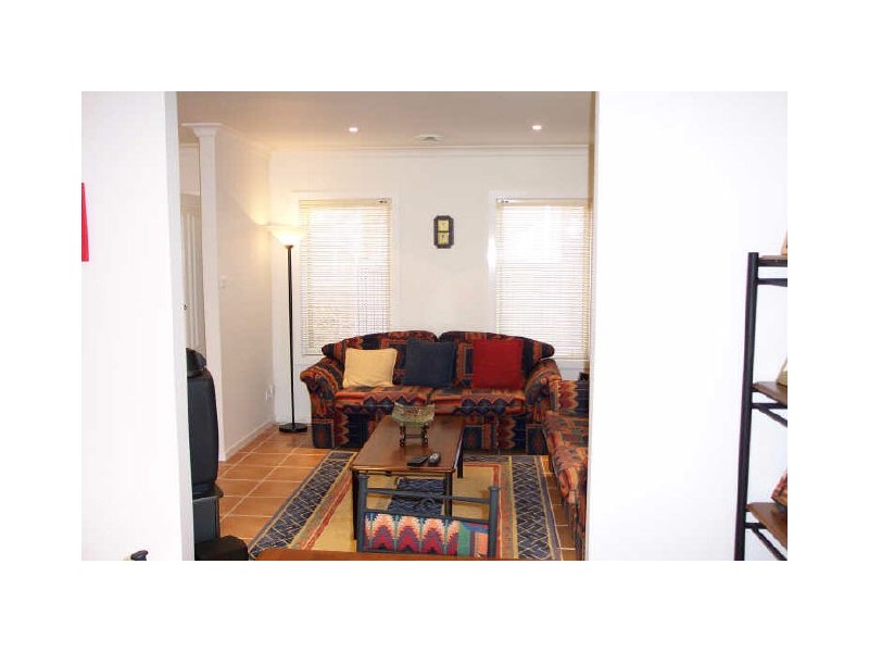 2/97-99 Hickford Street, Reservoir VIC 3073