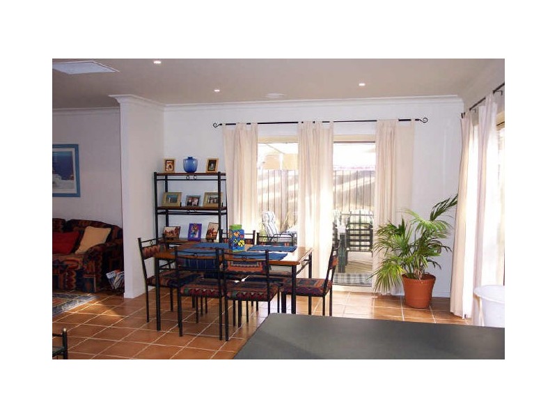 2/97-99 Hickford Street, Reservoir VIC 3073