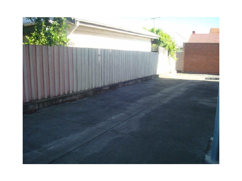 1/242 Clarke Street, Northcote VIC 3070