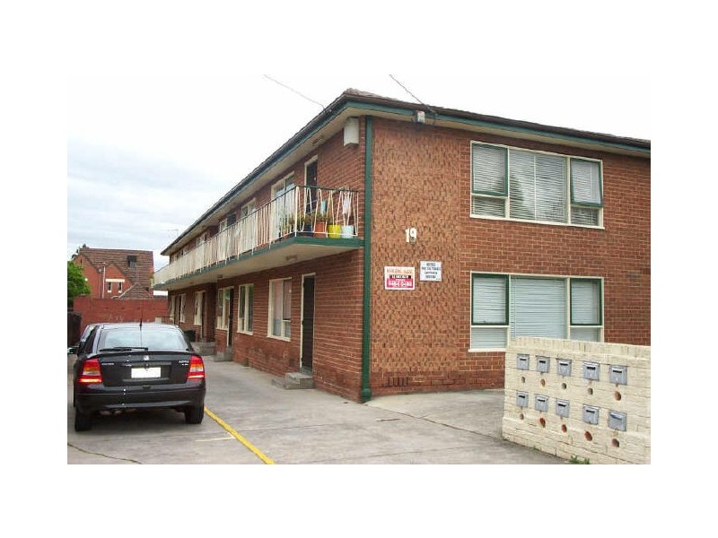 10/19 Normanby Avenue, Thornbury VIC 3071