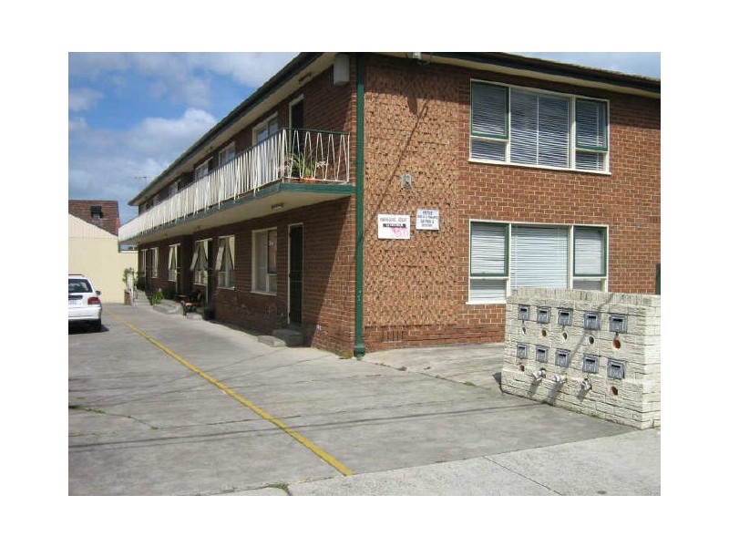 8/19 Normanby Avenue, Thornbury VIC 3071