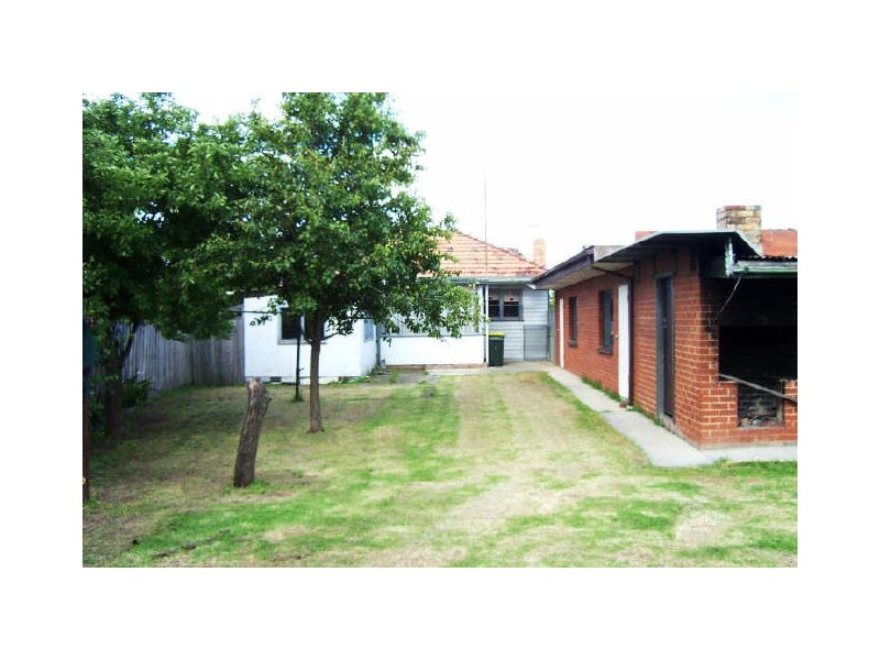 13 Barwon Avenue, Reservoir VIC 3073
