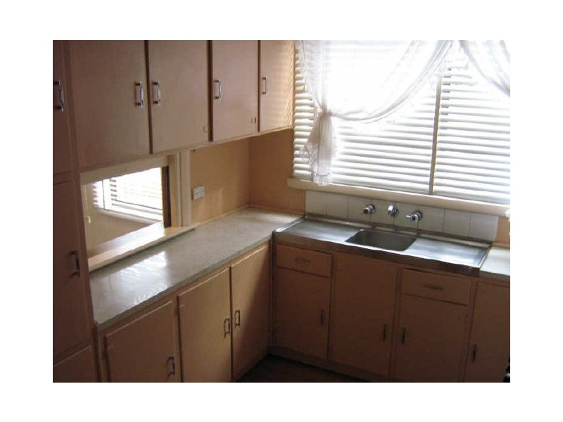 12 Mc Ewan Road, Heidelberg Heights VIC 3081