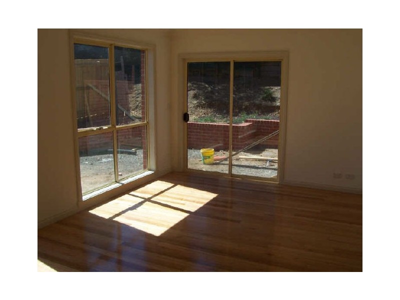 4/81-85 Crevelli Street, Reservoir VIC 3073