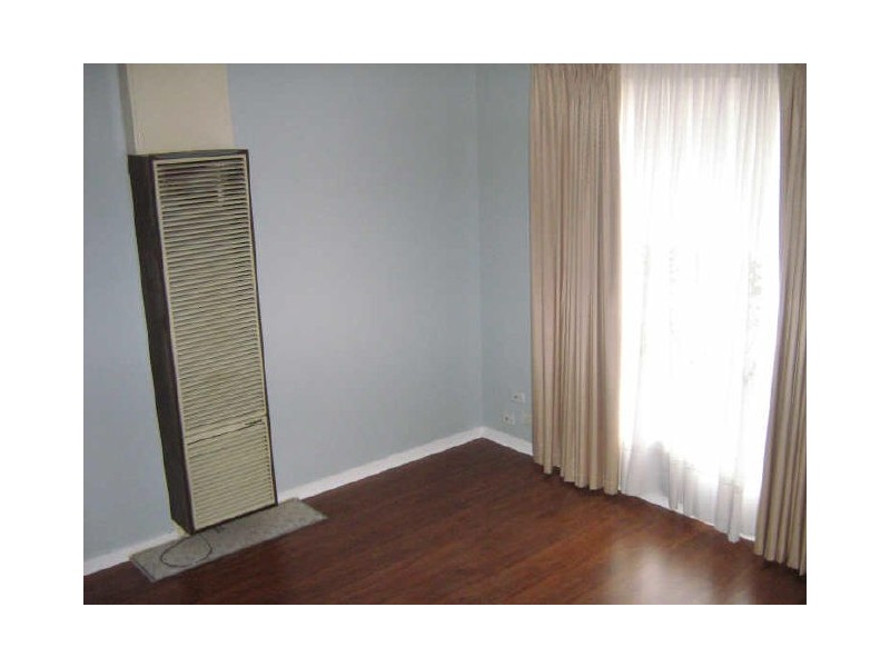 2/70 Clarendon Street, Thornbury VIC 3071