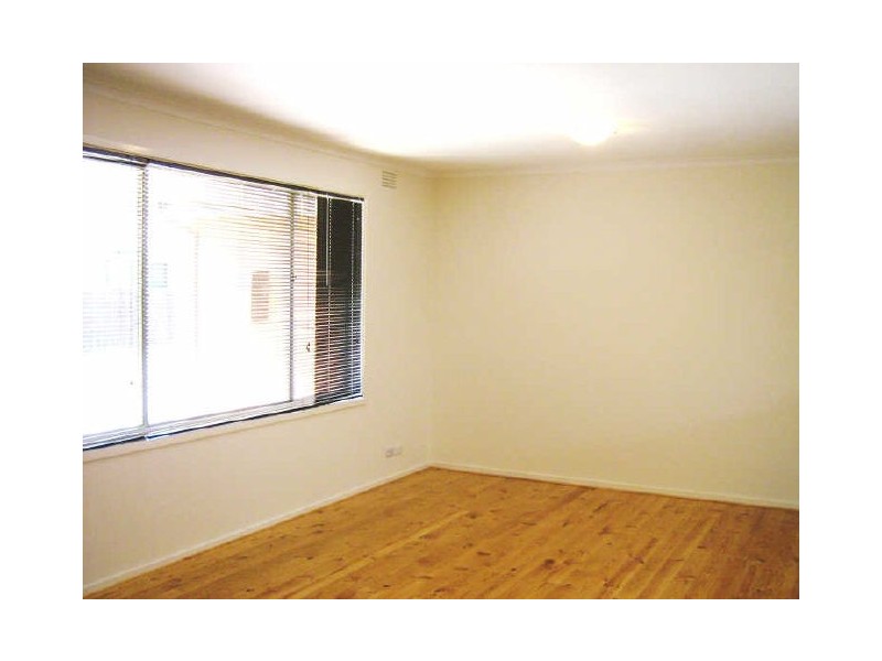 3/82 Henty Street, Reservoir VIC 3073