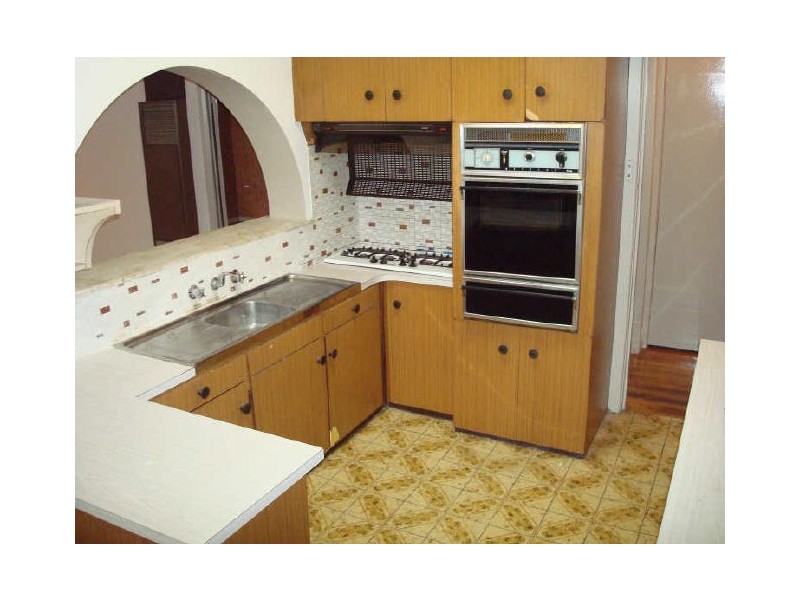 6 Oxford Street, Glenroy VIC 3046