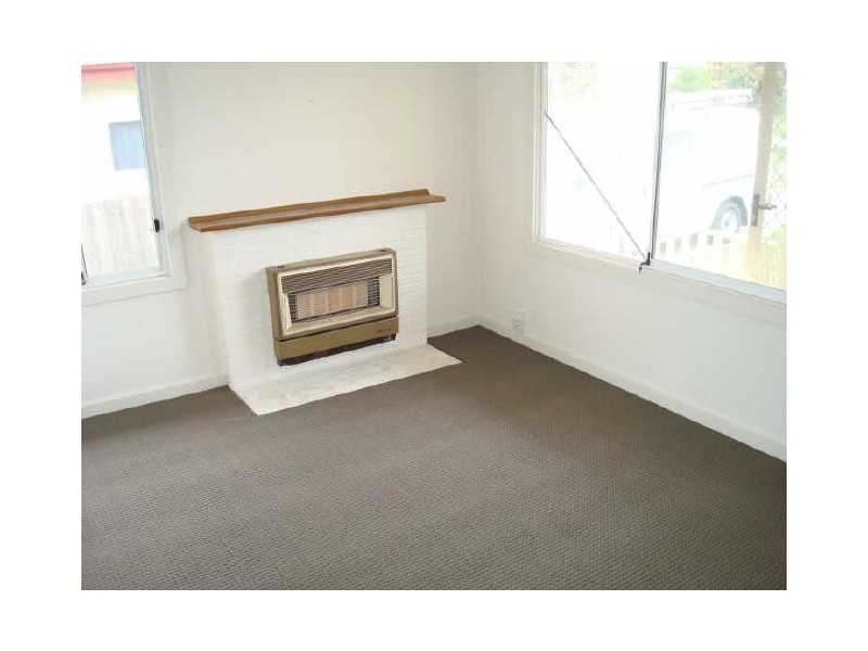 24 Drysdale Street, Reservoir VIC 3073