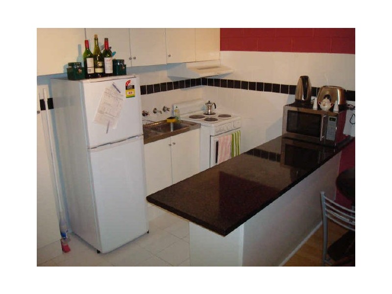 6/194 Purinuan Road, Reservoir VIC 3073