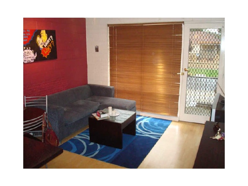 6/194 Purinuan Road, Reservoir VIC 3073