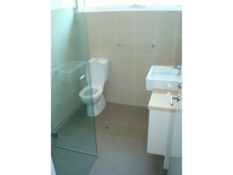 68A Woolton Ave, Thornbury VIC 3071