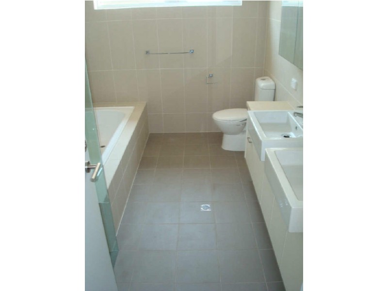 68A Woolton Ave, Thornbury VIC 3071