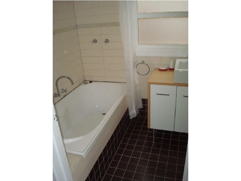 15 Laura Street, Brunswick VIC 3056