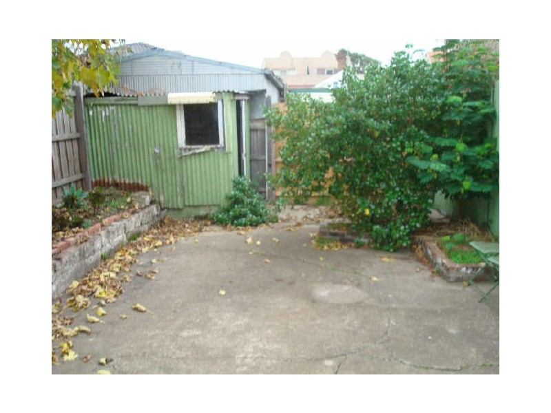 15 Laura Street, Brunswick VIC 3056