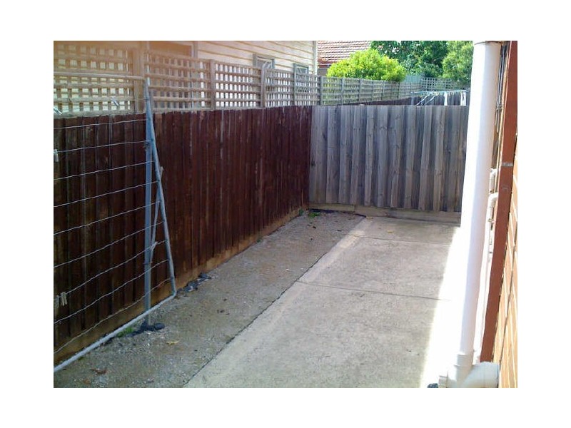 2/175 Rossmoyne Street, Thornbury VIC 3071