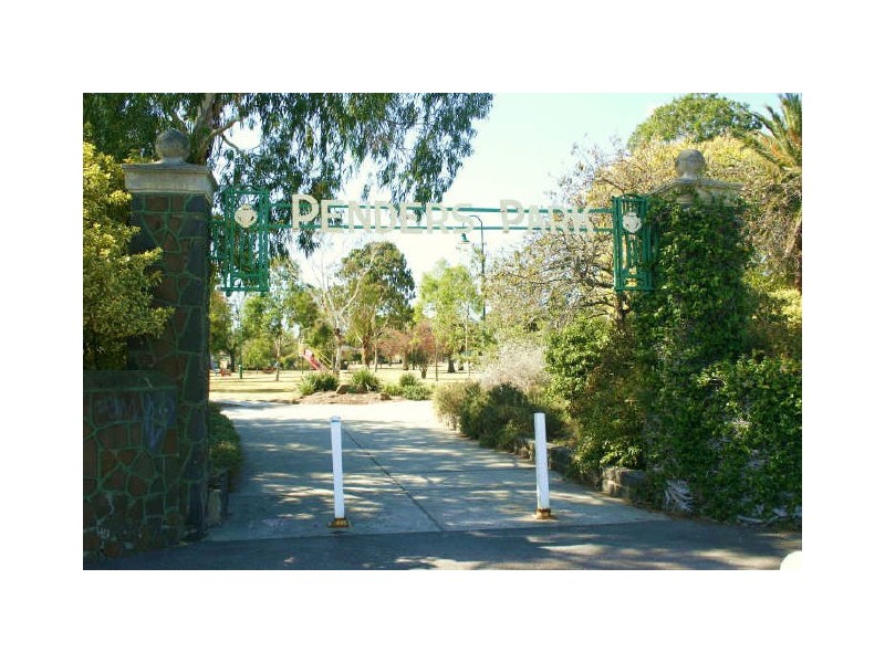 6 Tharatt Street, Thornbury VIC 3071