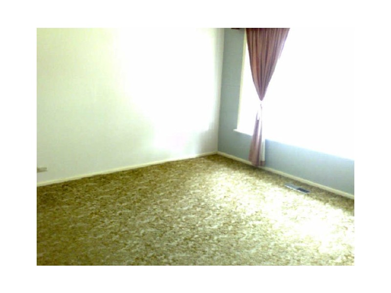 6 Chenies Street, Reservoir VIC 3073