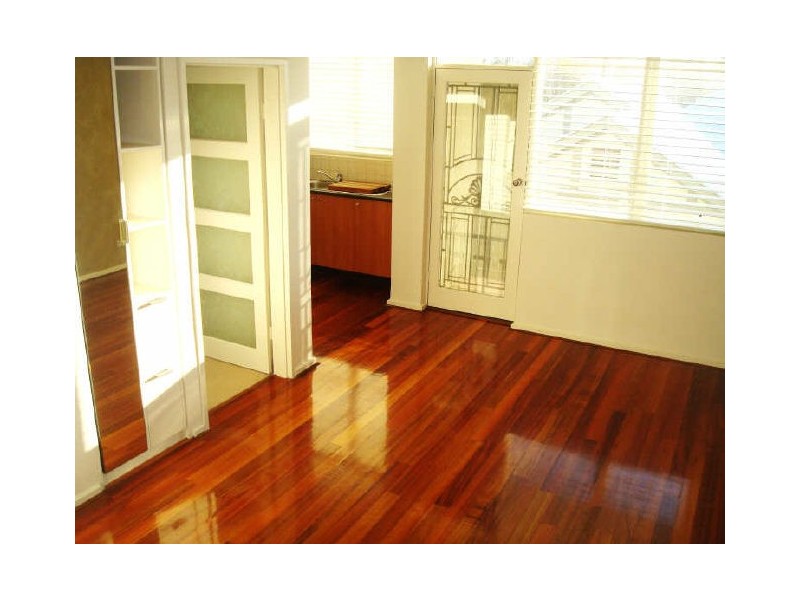 8/15 Hutton Street, Thornbury VIC 3071