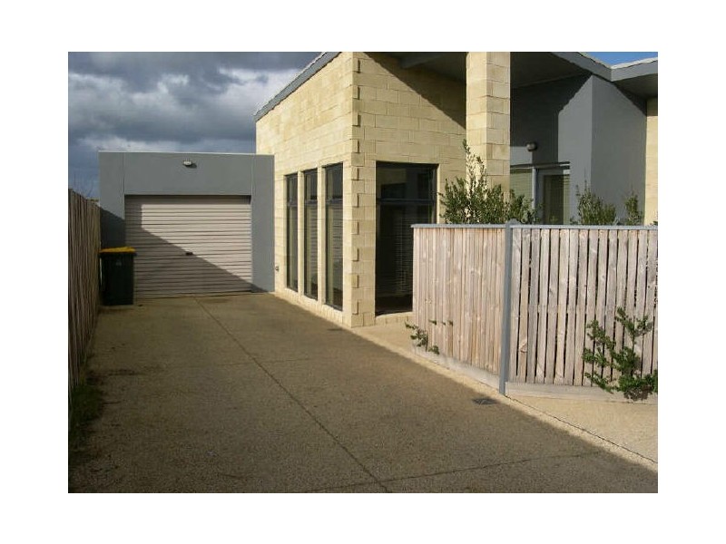 2/1208 Horseshoe Bend Road, Torquay VIC 3228