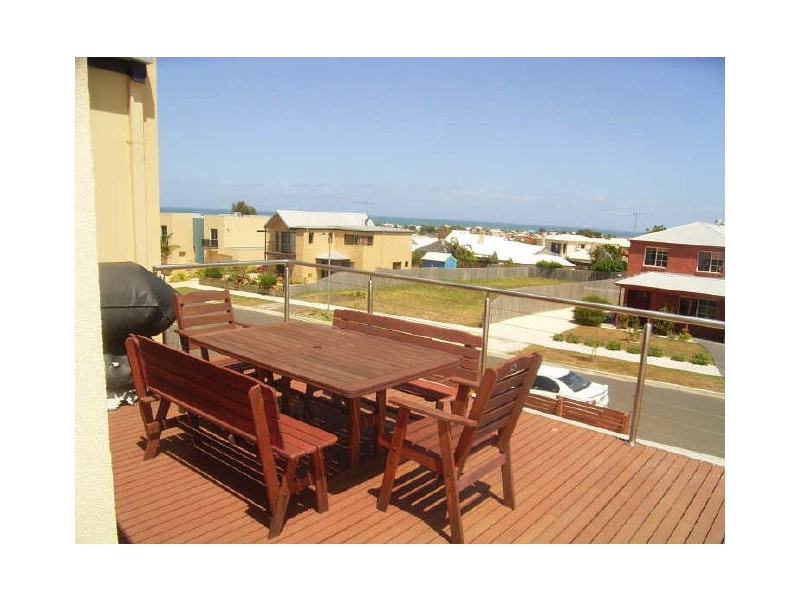 19 Pomora Avenue, Torquay VIC 3228