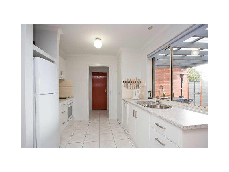 24 Boscarne Avenue, Torquay VIC 3228