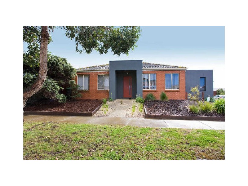 24 Boscarne Avenue, Torquay VIC 3228