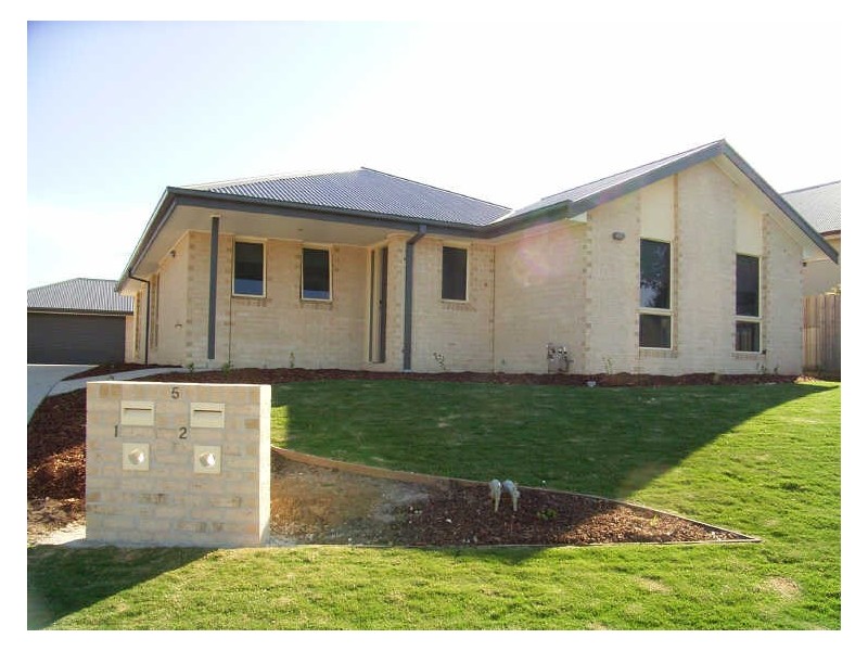 1/5 Ozan Crescent, Jan Juc VIC 3228