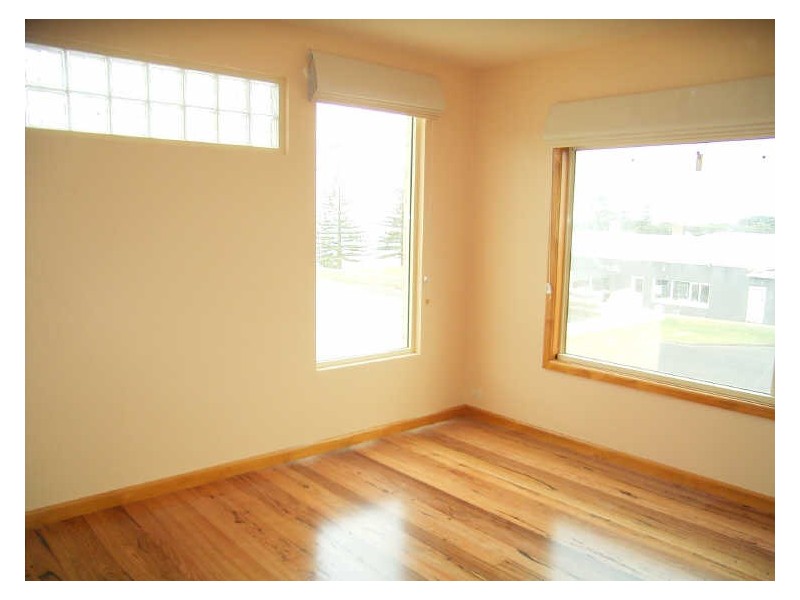 1/17 The Esplanade, Torquay VIC 3228