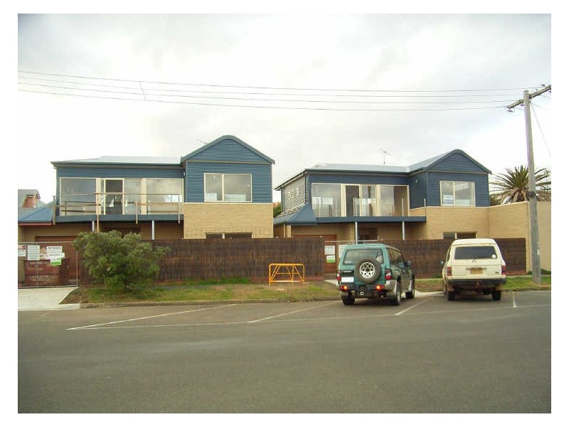 1/17 The Esplanade, Torquay VIC 3228