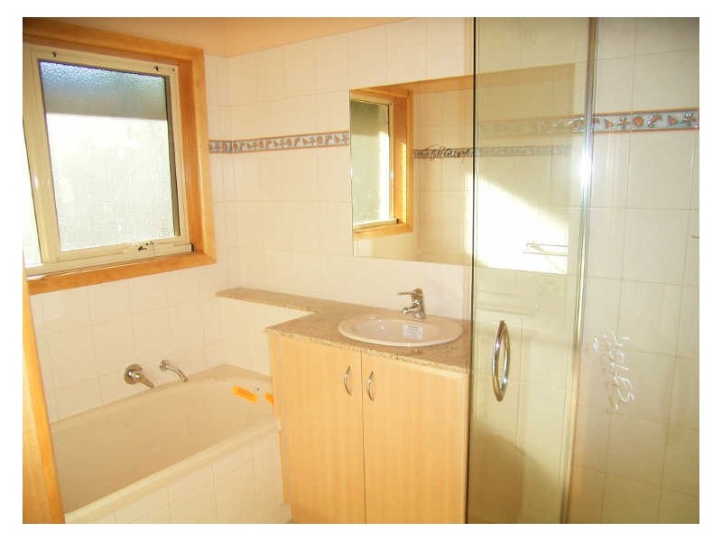 1/17 The Esplanade, Torquay VIC 3228