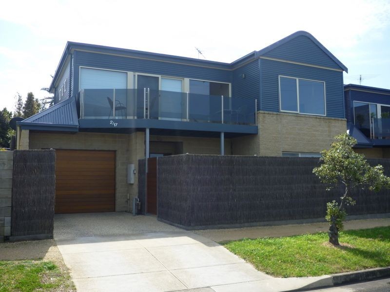 2/17 The Esplanade, Torquay VIC 3228