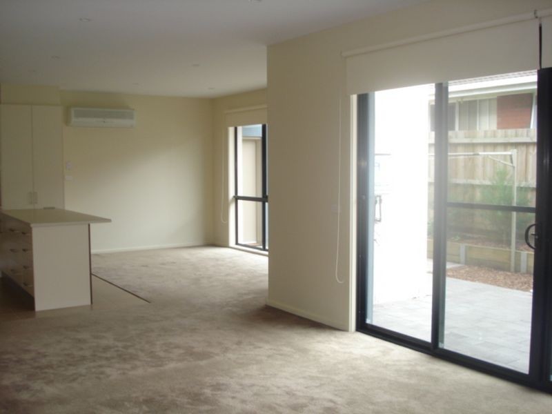 2/16 Hoylake Avenue, Jan Juc VIC 3228