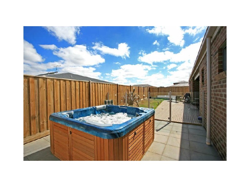15 Headland Drive, Torquay VIC 3228