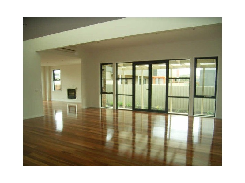 24 Links Drive, Torquay VIC 3228