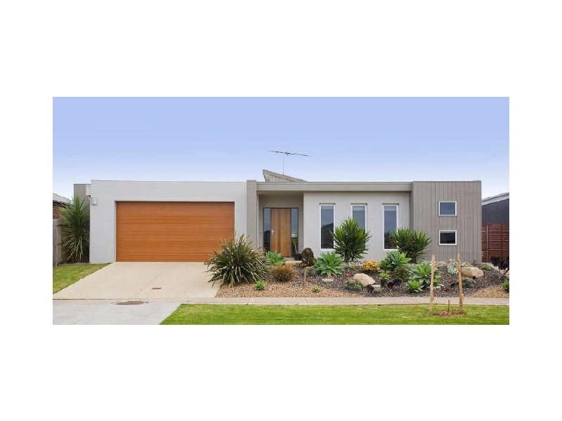 22 Conside Cresscent, Torquay VIC 3228